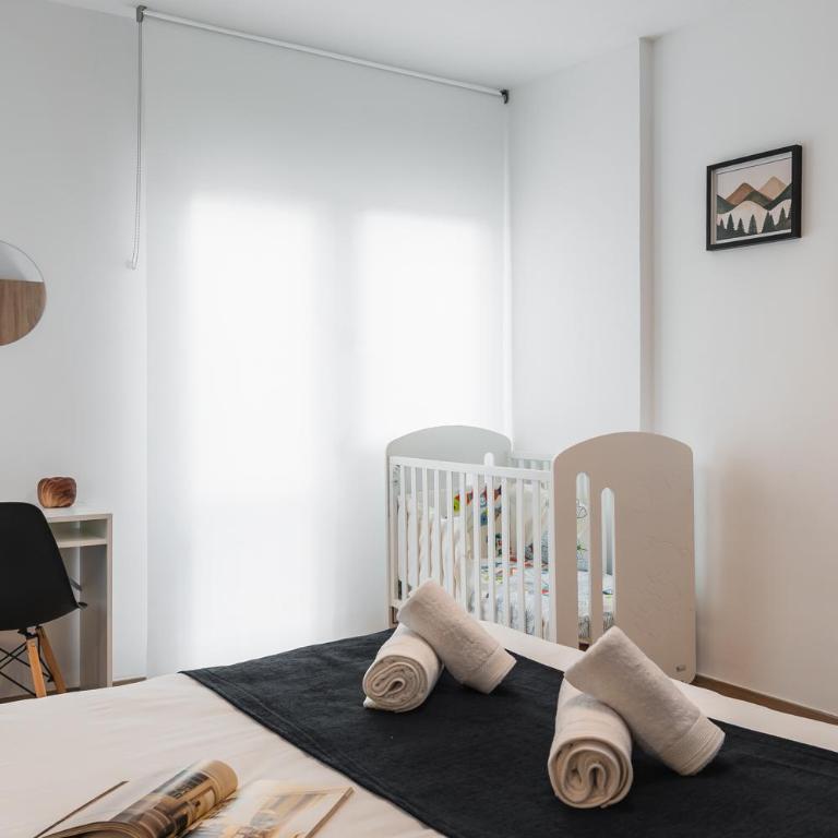 tuAnfitrion Plaza de Toros - Three-Bedroom Apartment - 26