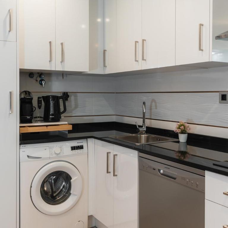tuAnfitrion Plaza de Toros - Three-Bedroom Apartment - 21