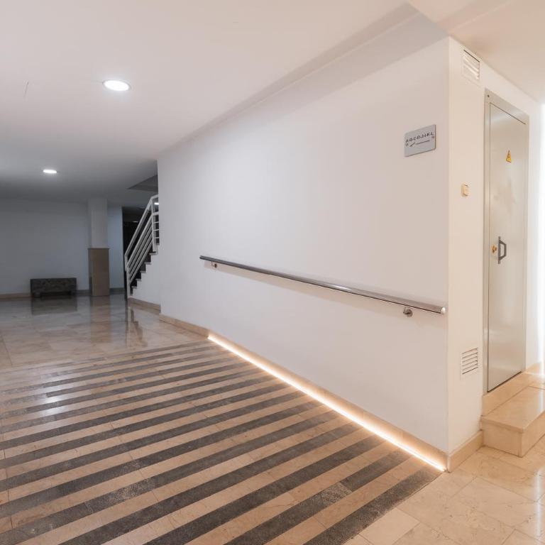tuAnfitrion Plaza de Toros - Three-Bedroom Apartment - 50