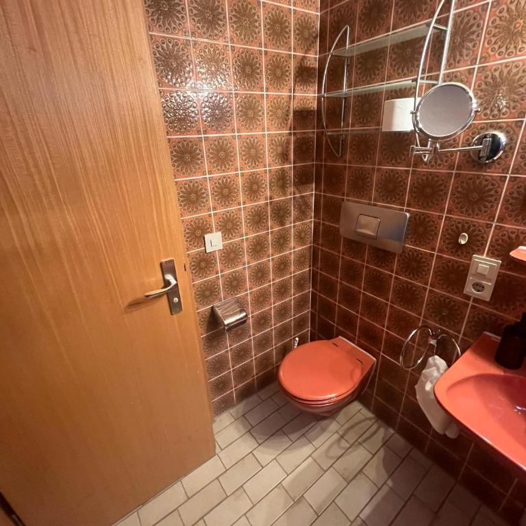 Gästehaus Renn - Zentral in Oberstdorf - Doppelzimmer mit Gartenblick - 3