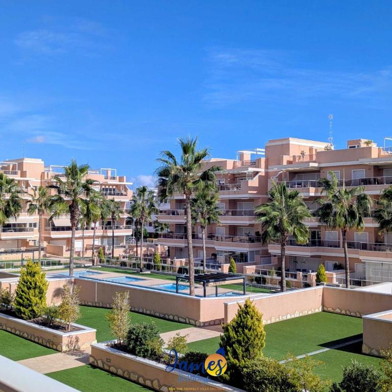 Tropical 3BR Oasis with Pool EB17 - Apartamento - 7