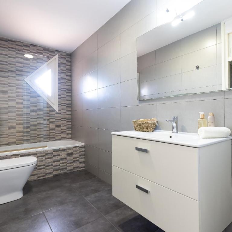 UHC Cantilmar Family Apartments - Four-Room Apartment - 27