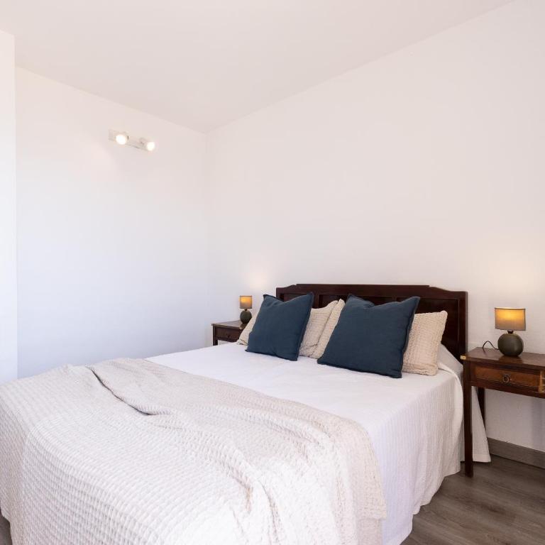 UHC Cantilmar Family Apartments - Four-Room Apartment - 18