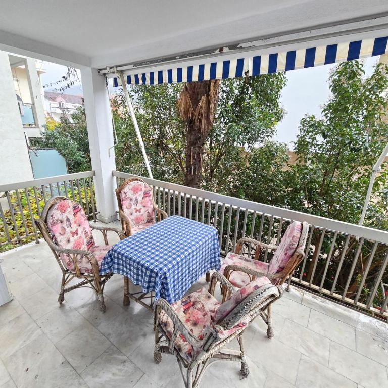 Hostel Budva - Porodični Studio - 5