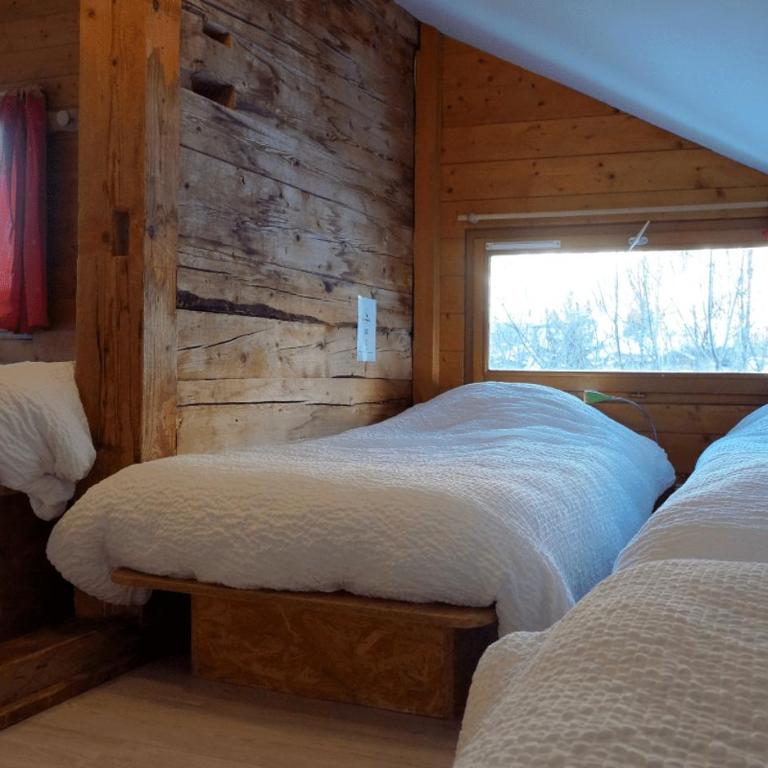 Auberge de Jeunesse HI La Clusaz - Camera Familiare con Bagno in Comune - 3