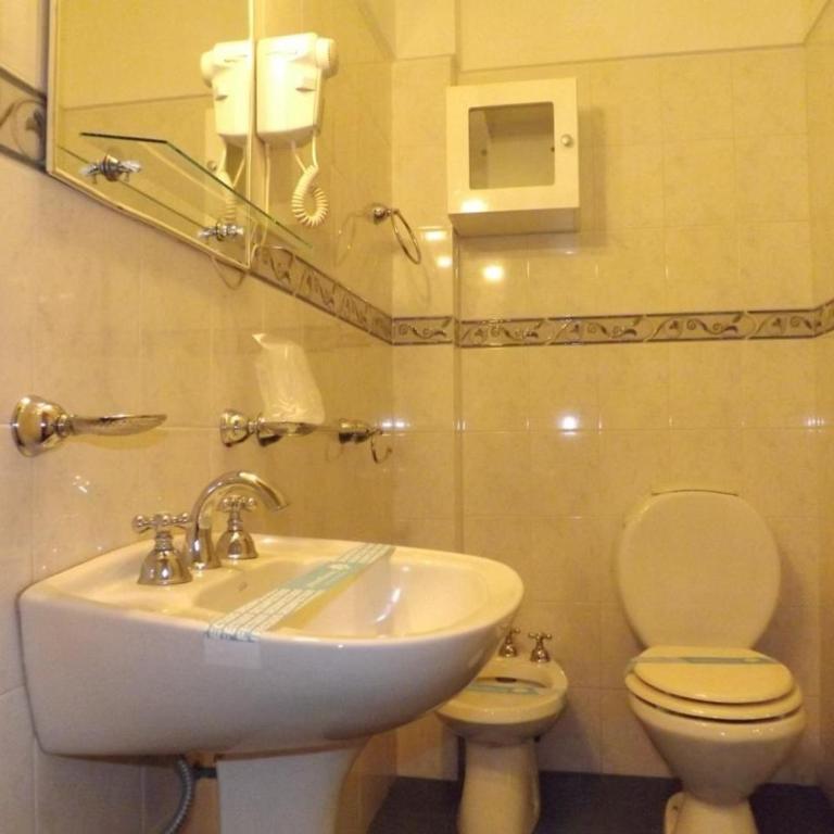 Continental Hotel - Double Room - 4