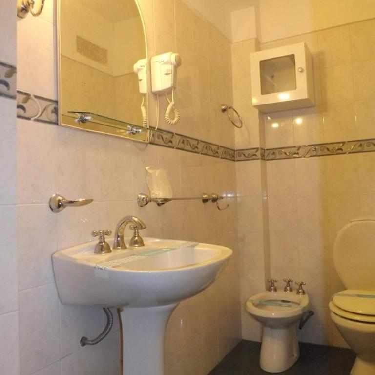 Continental Hotel - Double Room - 6