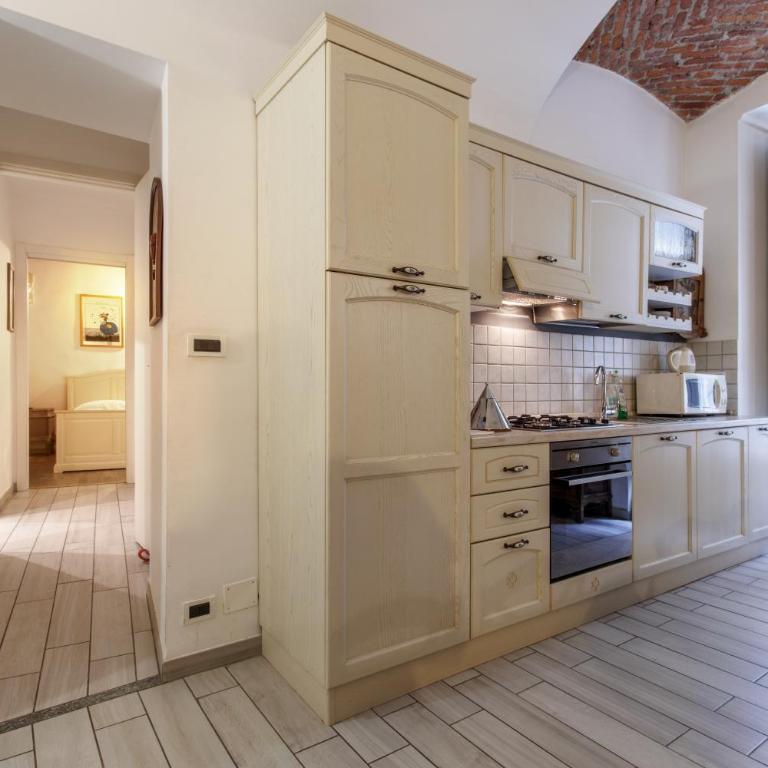 Via Po - Big appartment - Three-Bedroom Apartment - 5