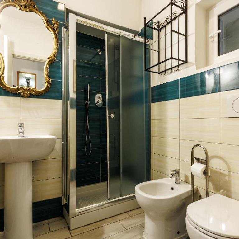 Via Po - Big appartment - Three-Bedroom Apartment - 9