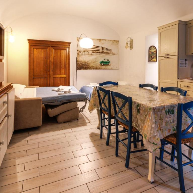 Via Po - Big appartment - Three-Bedroom Apartment - 3
