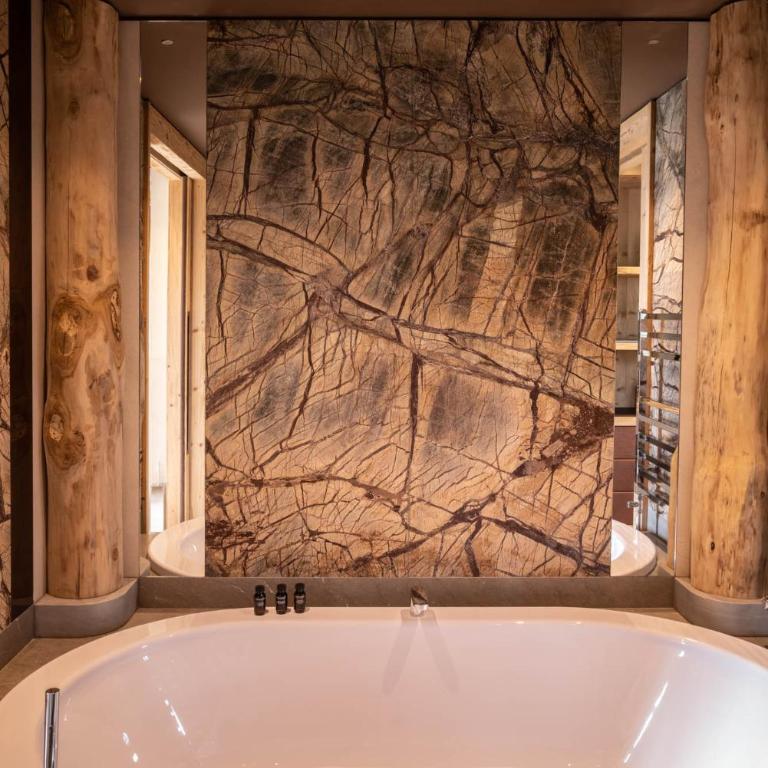 Rosapetra SPA Resort - Small Luxury Hotels of the World - Suite con Vasca Idromassaggio e Vista Montagna - 3