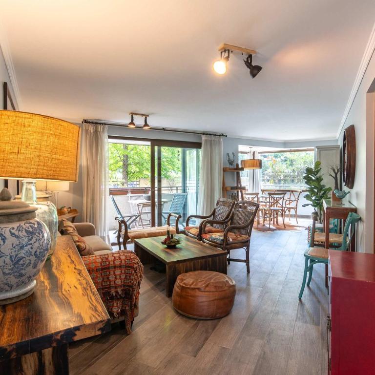HOM I Amplio Depto en Las Condes con Terraza y Parking - Apartment - 30
