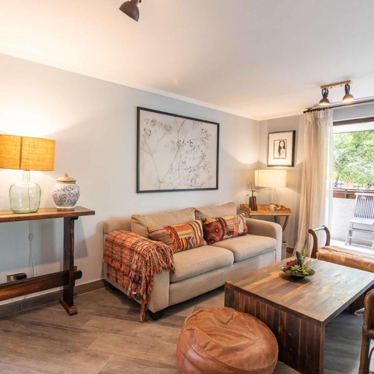 HOM I Amplio Depto en Las Condes con Terraza y Parking - Apartment - 10