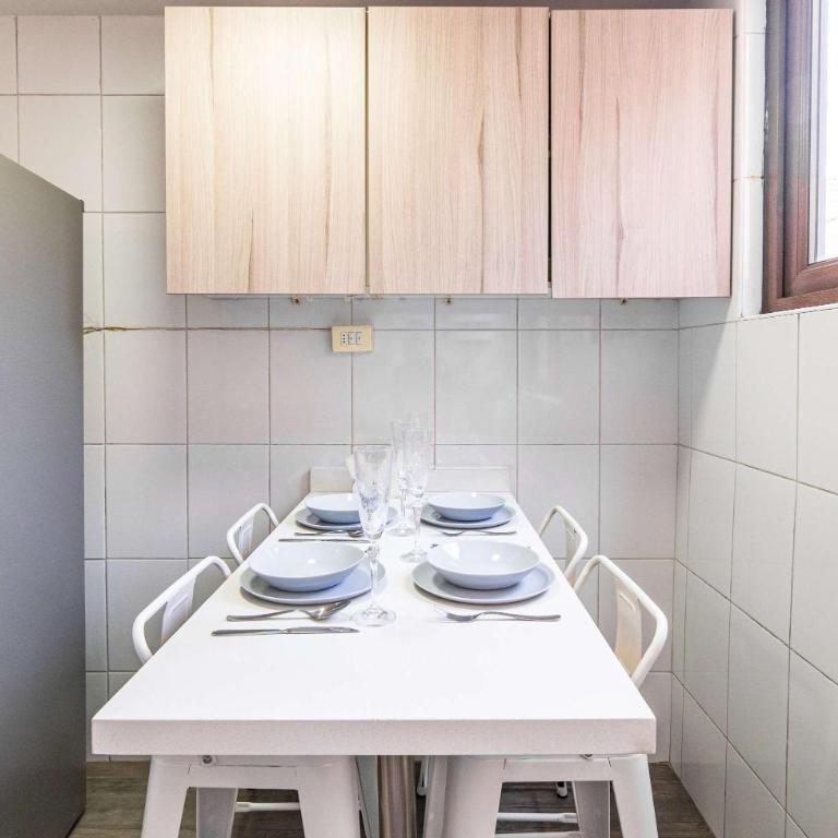 HOM I Amplio Depto en Las Condes con Terraza y Parking - Apartment - 24