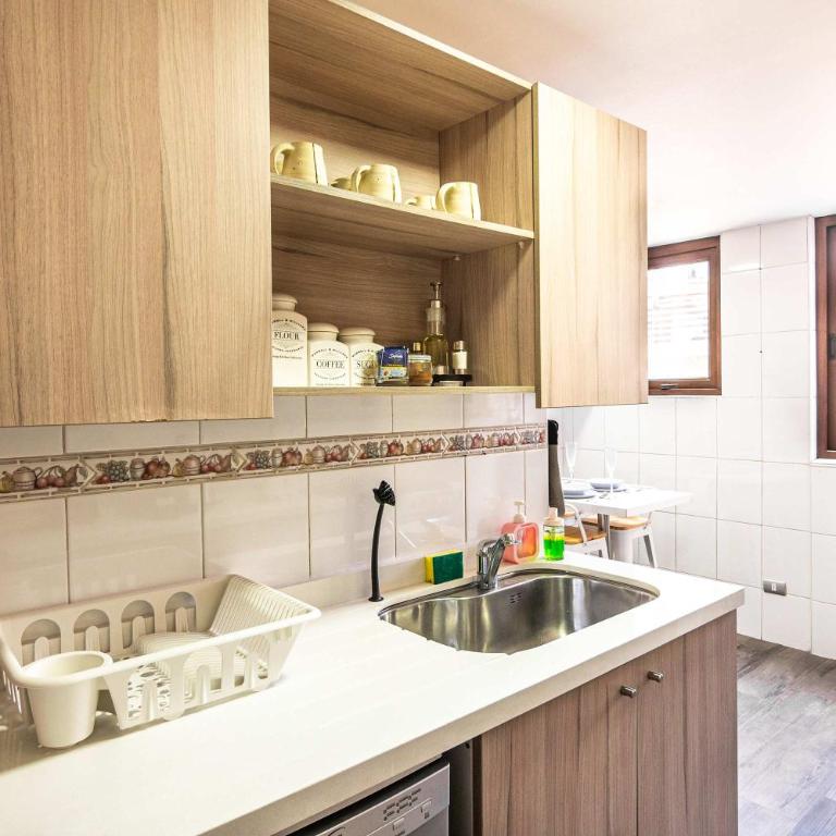 HOM I Amplio Depto en Las Condes con Terraza y Parking - Apartment - 18