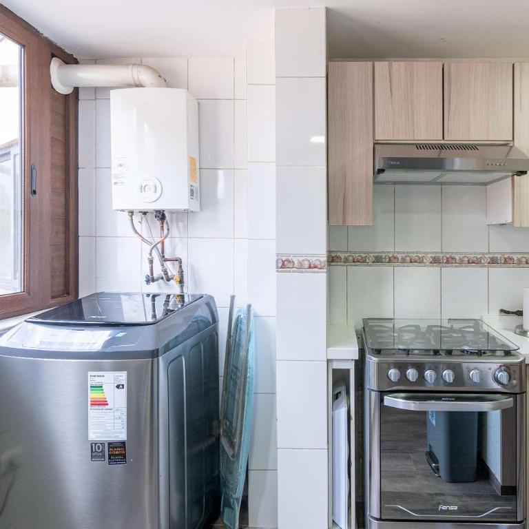 HOM I Amplio Depto en Las Condes con Terraza y Parking - Apartment - 23