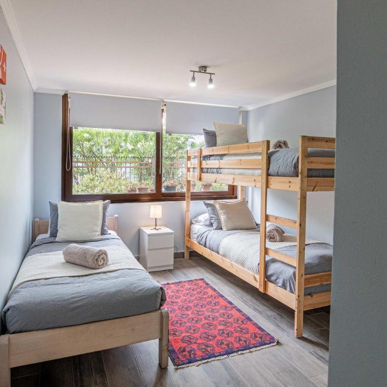 HOM I Amplio Depto en Las Condes con Terraza y Parking - Apartment - 49