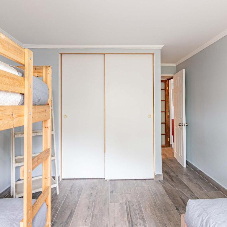 HOM I Amplio Depto en Las Condes con Terraza y Parking - Apartment - 25
