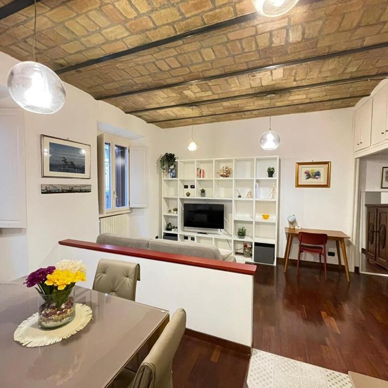 Al Vicoletto nel cuore di Roma - One-Bedroom Apartment - 10