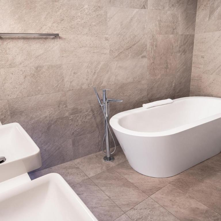 ADLERS Hotel Innsbruck - Superior Suite - 5
