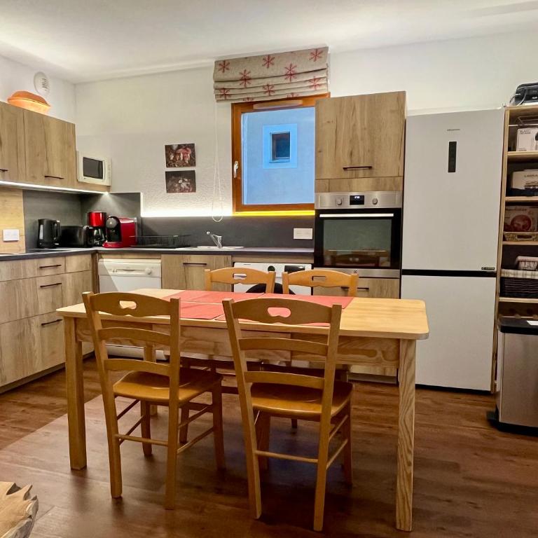 Le Pin Cembro, magnifique 6 couchages - Appartement 3 Chambres avec Vue sur la Montagne - 8