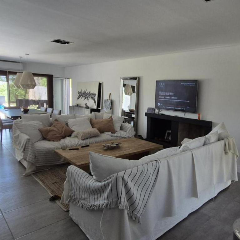 Modern & Functional - Three-Bedroom Villa - 15