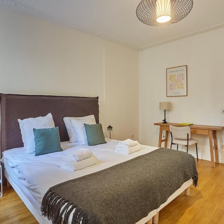 Apartment Center of Paris Montmartre by Studio prestige - Appartement - 5