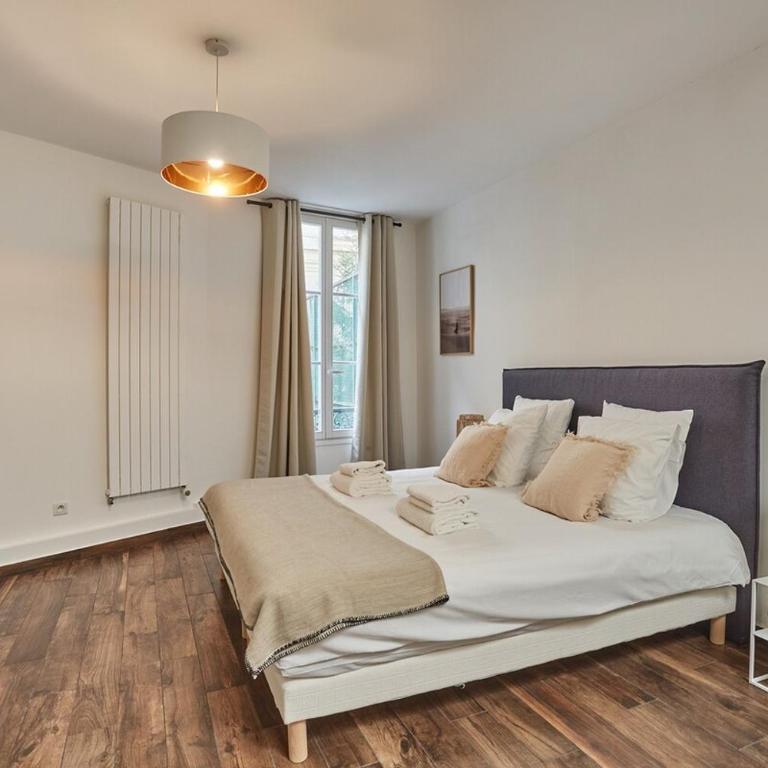 Apartment Center of Paris Montmartre by Studio prestige - Appartement - 24