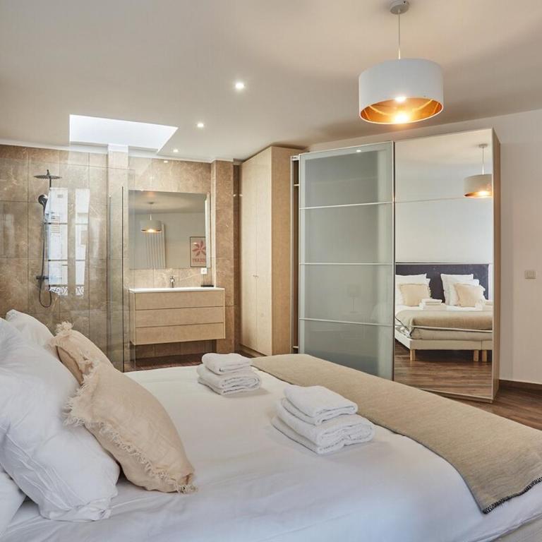 Apartment Center of Paris Montmartre by Studio prestige - Appartement - 25