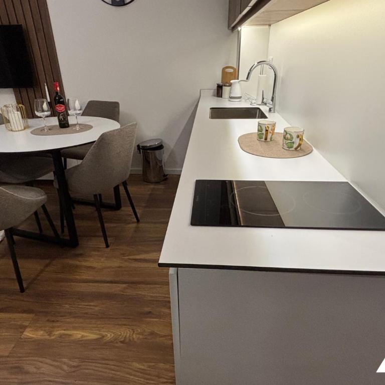 Apartman Victory - Studio with Mountain View - 10