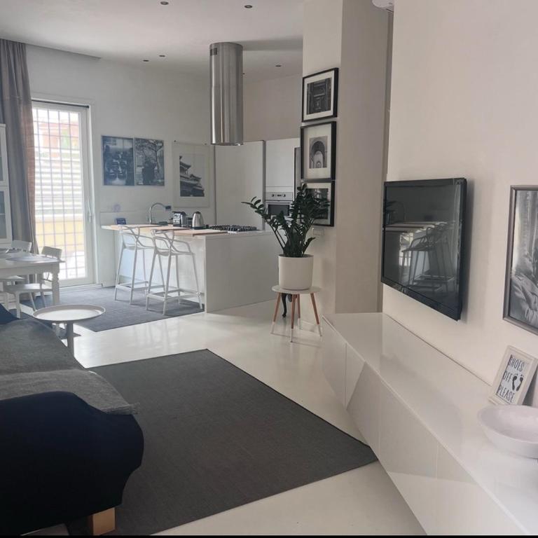 Rome, Beautiful Apartment in a Vintage Building - Appartamento con 2 Camere da Letto - 23