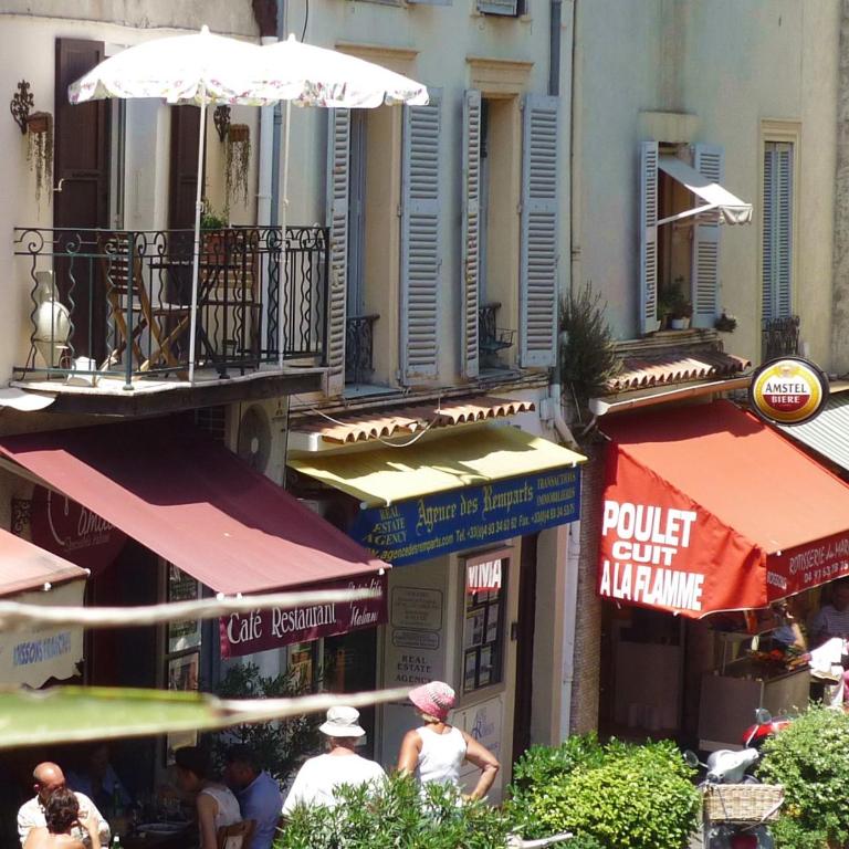 Balcony over Provencal Market, Old Antibes - Apartment mit Balkon - 29