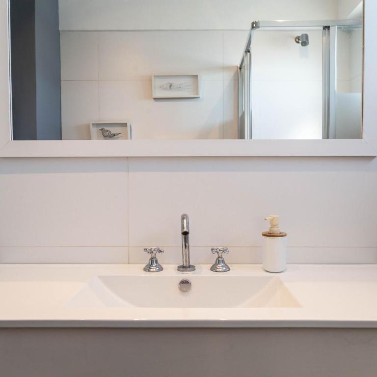 BT Homes - Avenida Colon - Departamentos en Centro a Metros del Mar & la Playa - Three-Bedroom Apartment with Sea View - 29