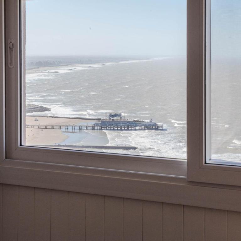 Renovated and spacious with excellent view by BT Homes - Apartamento de 3 dormitorios con vistas al mar - 18