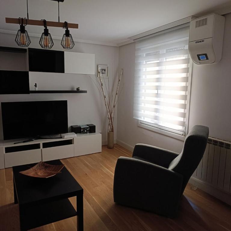 Tranquilidad, Pintxos y Playa en el barrio de moda Gros ESS02855 - Apartamento de 2 dormitorios - 3