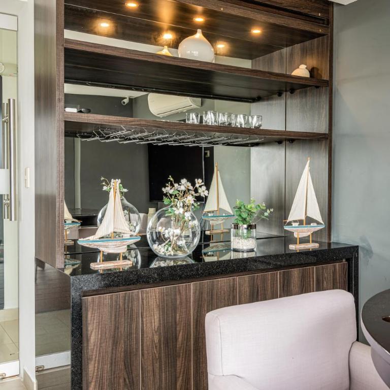 Barranco Signature Apartments by Geko - One-Bedroom Loft Apartment with One Queen Bed - 12