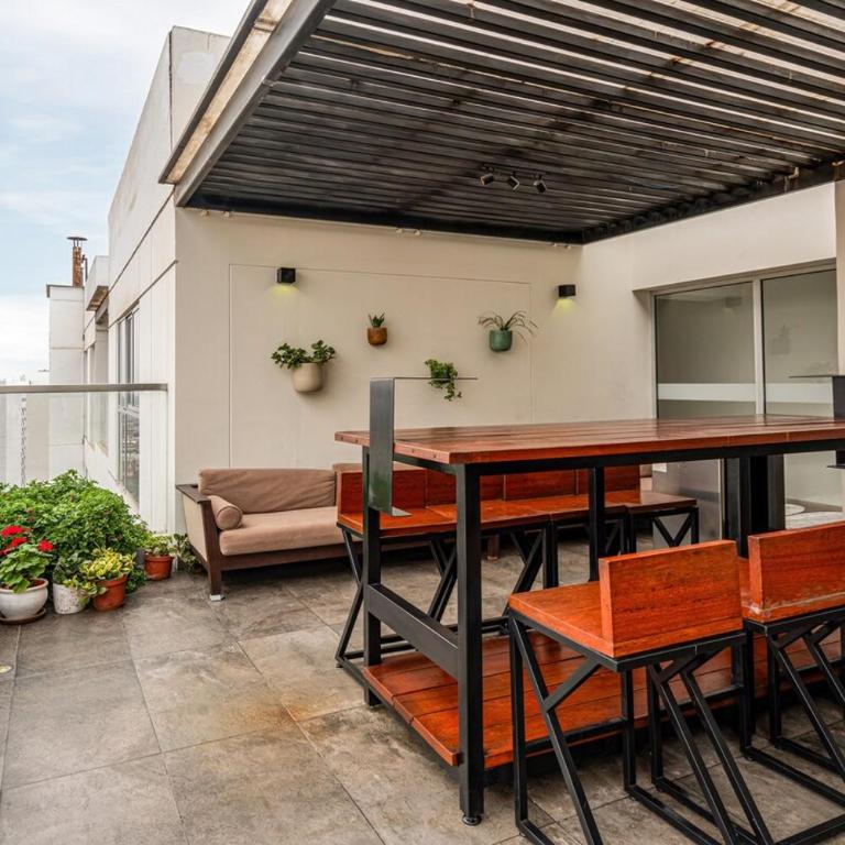 Barranco Signature Apartments by Geko - One-Bedroom Loft Apartment with One Queen Bed - 25
