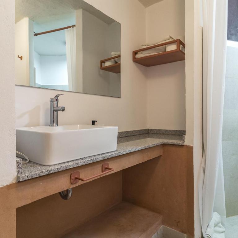 Casa Rosa - Four-Bedroom Apartment - 55