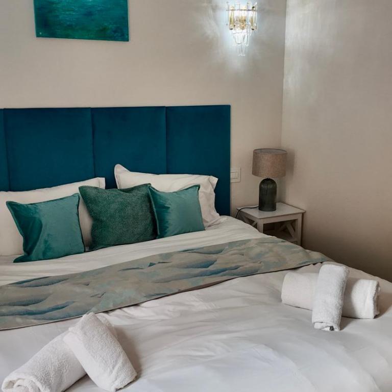 LB Vacation Rentals I Charming Classique Room - 5min Palais I Casa d'Azur - Apartamento de 1 dormitorio - 4