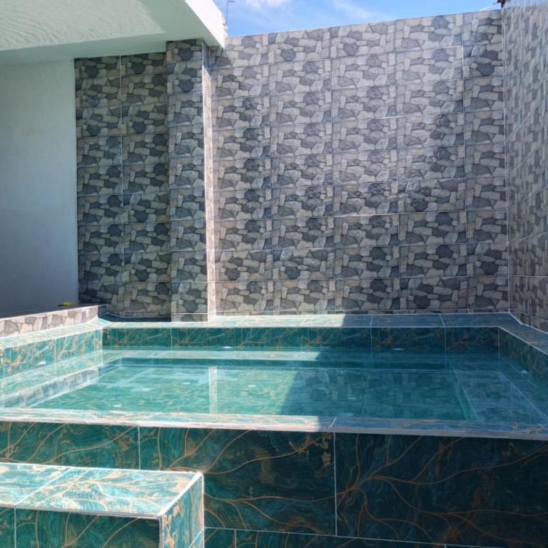 Vari - Habitación Doble con baño - 1 o 2 camas - 13