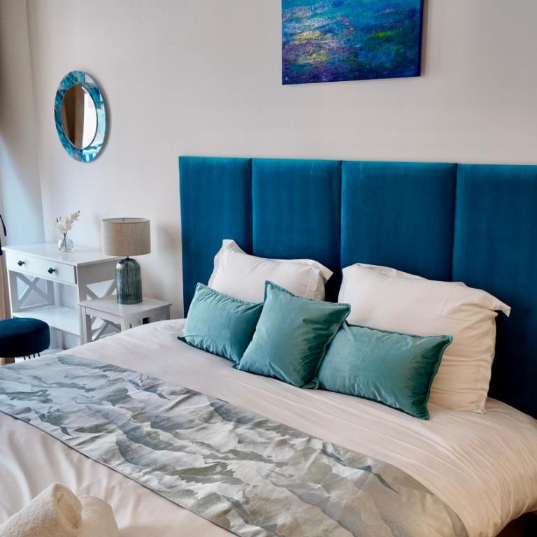 LB Vacation Rentals I Elegant Classique Room - 5mn Center I Casa d'Azur - Apartamento de 1 dormitorio - 6