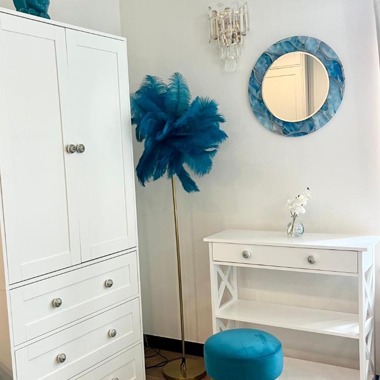 LB Vacation Rentals I Elegant Classique Room - 5mn Center I Casa d'Azur - Apartamento de 1 dormitorio - 3