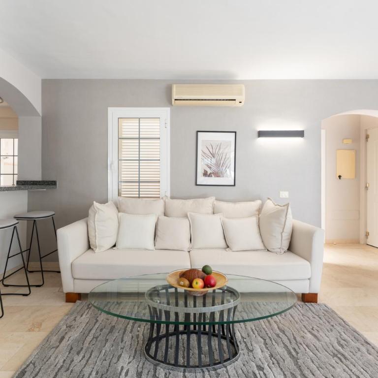La Caleta Luxury Seaside Villa with 3 Bedrooms and Private Pool - Villa de 3 dormitorios - 16