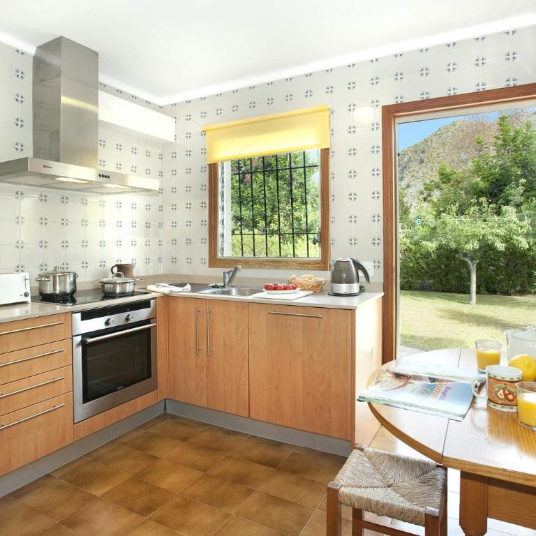 Villa Casa Margarita by Villa Plus - Villa - 11