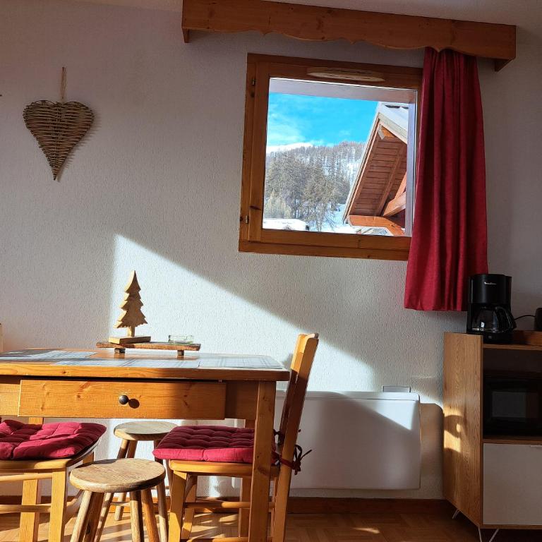 - Appartement avec balcon - 2 personnes - Studio mit Bergblick - 9