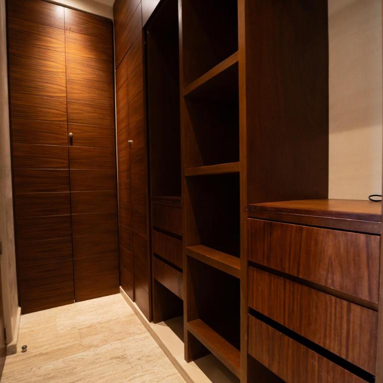 Magical 2 Penthouses & Apartment with 2 Private Pools and Jacuzzi - Apartamento - 41