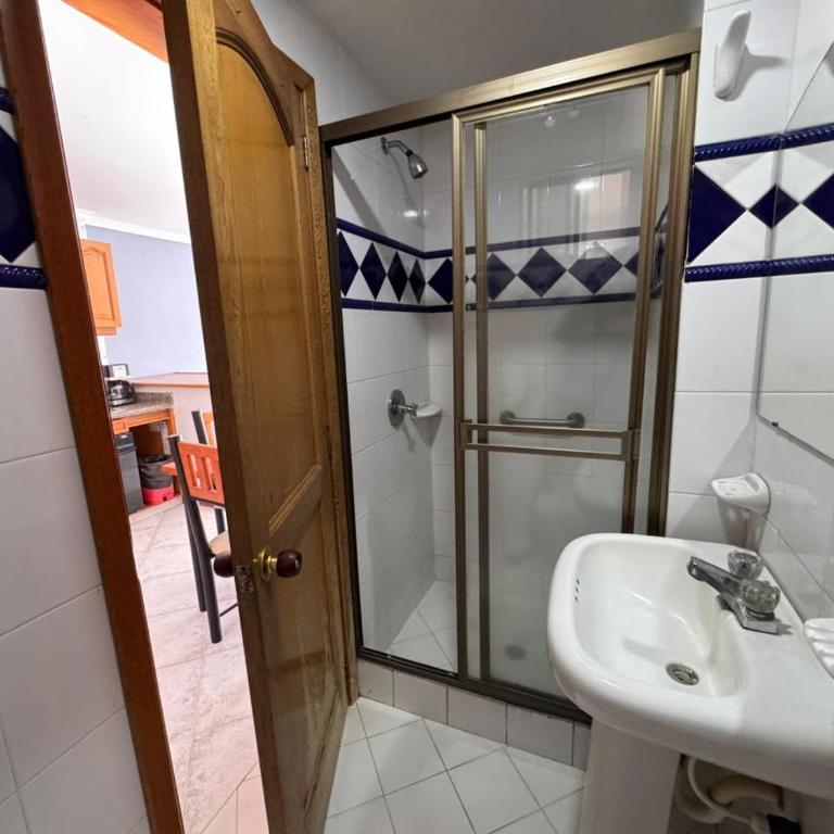 Edificio el peñon - Apartamento - 2 niveles - 14