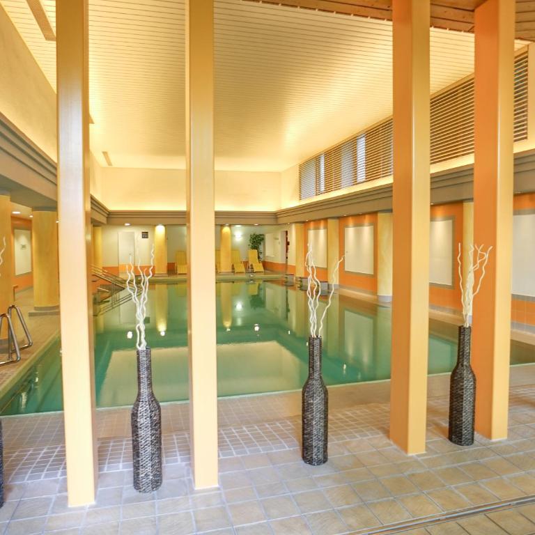 Thermal Hotels & Walliser Alpentherme Leukerbad - Suite Grand Bain mit Kingsize-Bett - 7