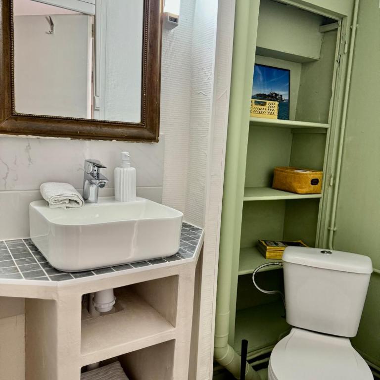 Studio au pied du Château - centre Caen - tram - Appartamento con 1 Camera da Letto - 10