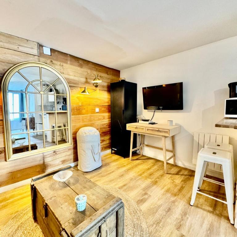 Studio au pied du Château - centre Caen - tram - Appartamento con 1 Camera da Letto - 14